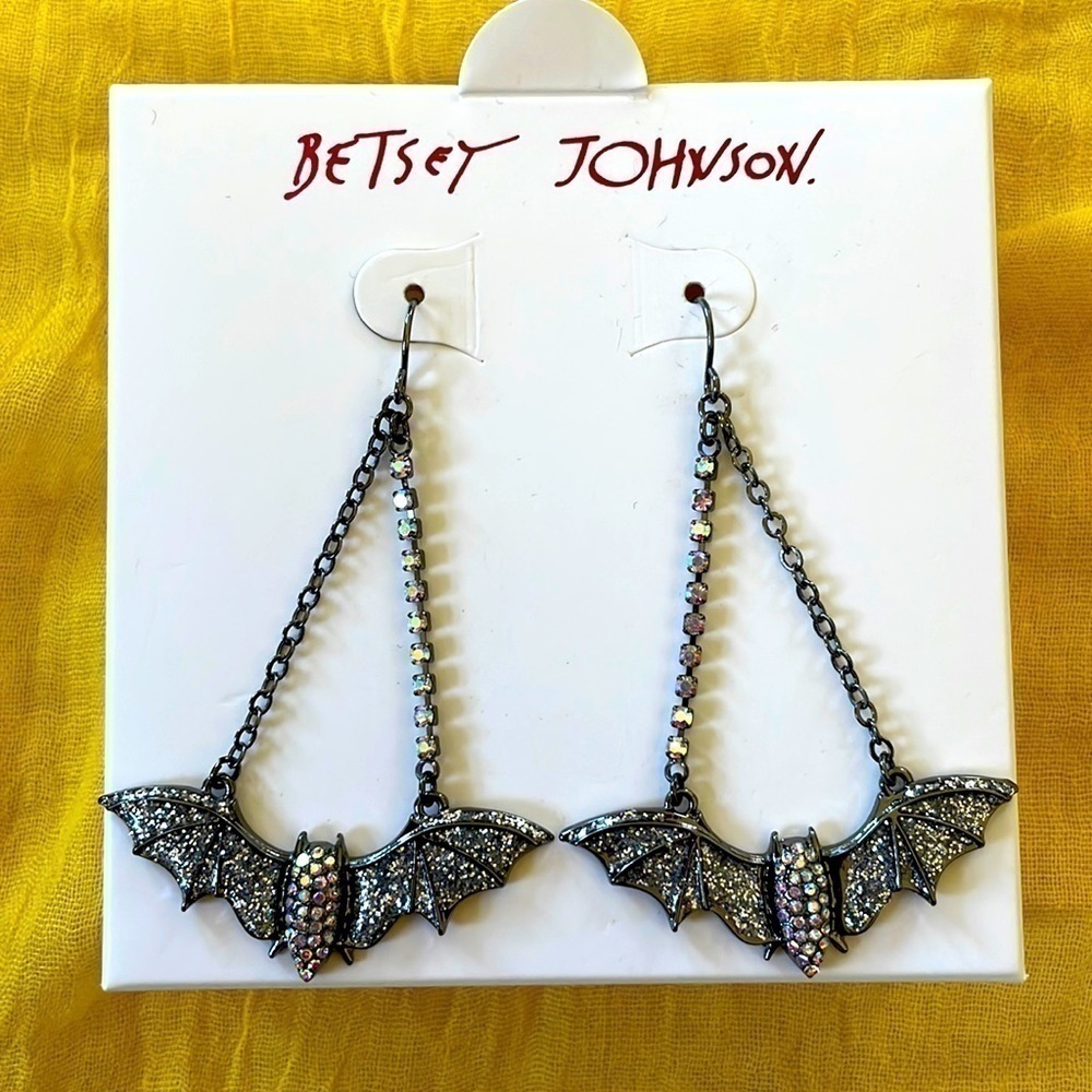 Brand New Betsey Johnson Halloween Sparkly Bats Drop Earrings